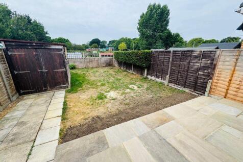 Ingledean Close, Havant photo 3