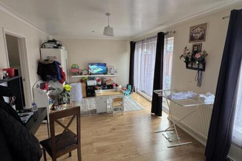 Lounge / Dining Room