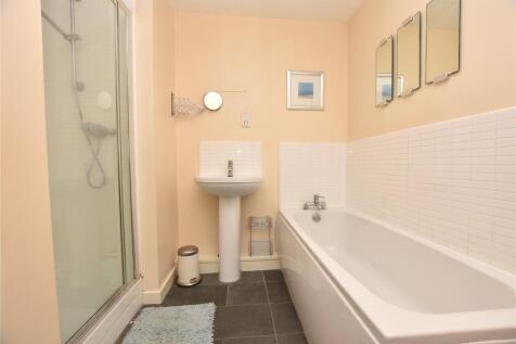 Raynville Way, Armley, Leeds photo 4