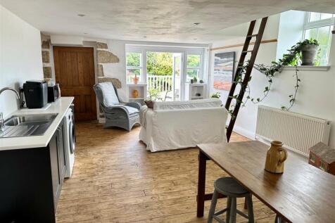 Annexe-Studio Living.jpg