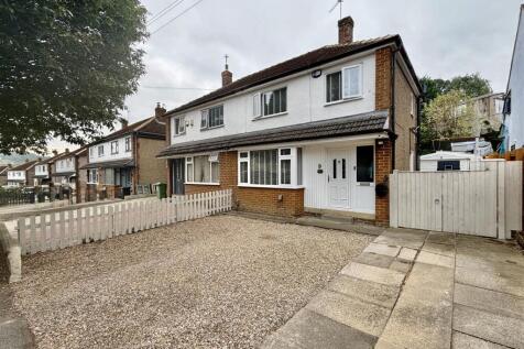 EXTERNAL FRONT, GARAGE AND DRIVEWAY
