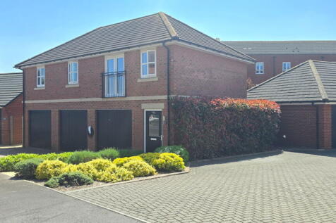 Newbury, RG14 - property photo