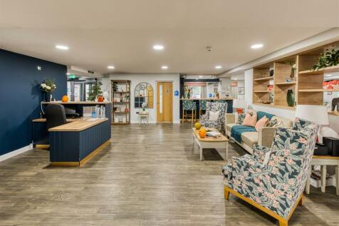 Communal Thorneycroft-01.jpg