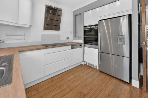 Minterne Road, Christchurch, BH23 photo 3