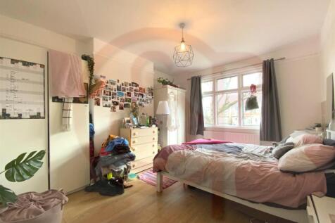 1st bedroom.jpg