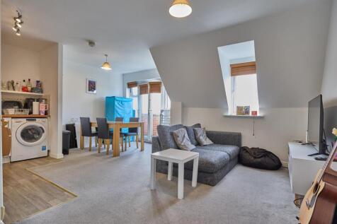 Open Plan Living/Dining/Kitchen