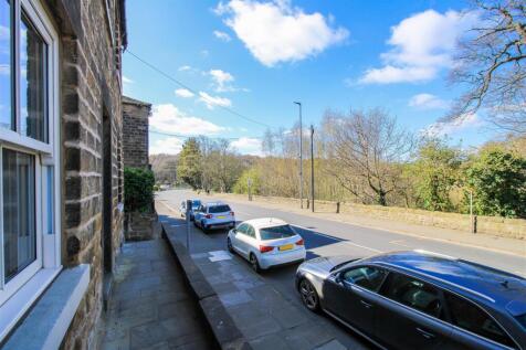 FRONT ON STREET PARKING