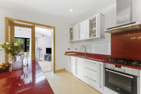 41 Wood Lane, Isleworth TW7 5EF-34.jpg