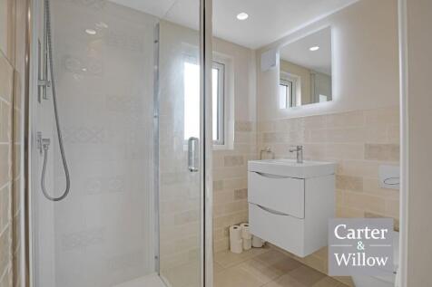 En suite Shower room