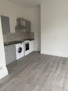 1 Bedroom Masonette Studio for Rent