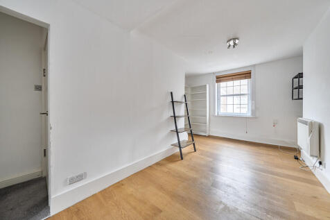 Winchester Street, Salisbury photo 3