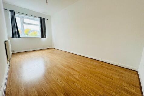 Lowther Road, Dunstable, Bedfordshire, LU6 photo 5