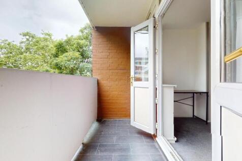 Private balcony with lovely leafy green views...