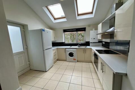 83 Barber Road, Crookesmoor, S10 photo 2