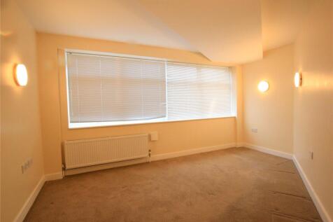 Hale Way, Frimley, Camberley, Surrey, GU16 photo 3
