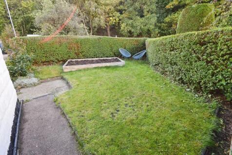 b7525cad-Garden 2...