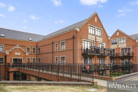 A beautifully presented two bedroom duplex apartm