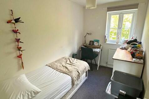 Fleming Drive, Stretford, M32 photo 5