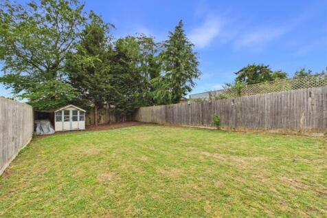 CAM05251G0-PR0174-STILL018.jpg