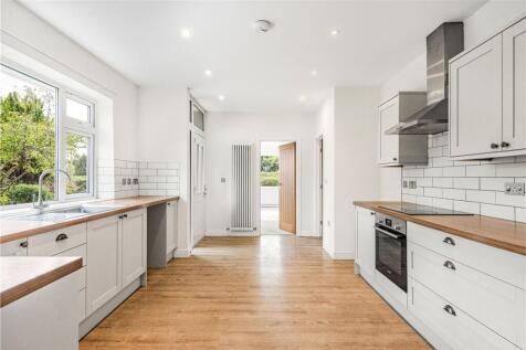 Cromwell Lane, Burton Green, Kenilworth, Warwickshire, CV8 photo 2