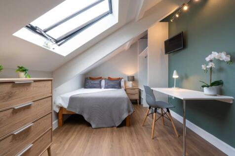 Flat 4 Shiners Yard