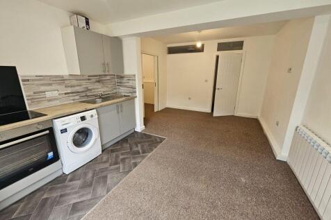 Methuen Close, Bournemouth photo 3