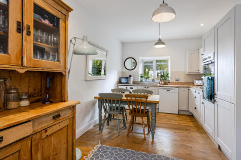 A15 - Bramble Lower Norton Barns East Allington - 