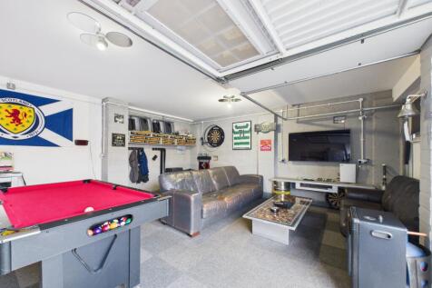 CAM03185G0-PR0127-STILL035