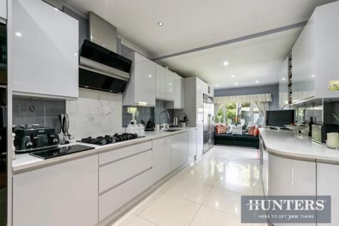 THORNBURY AVENUE-3.jpg