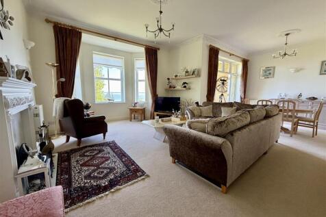 Living Room: