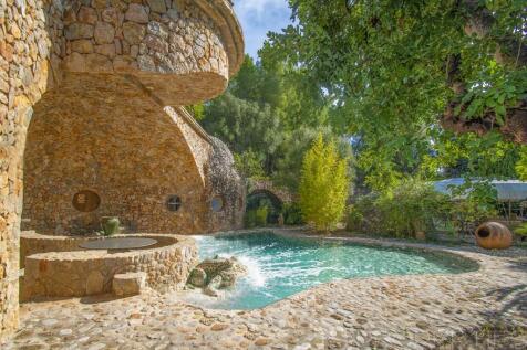 SPECTACULAR FINCA IN PUERTO ALCUDIA