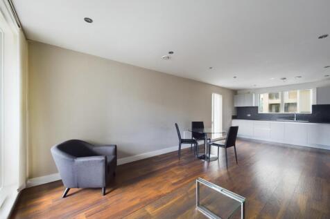 CAM01231G0-PR0052-STILL012