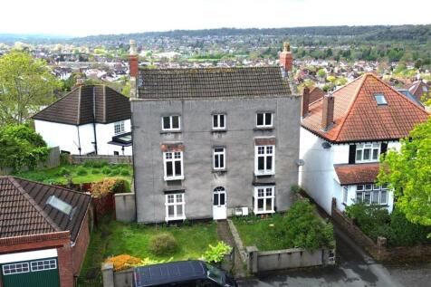 Main - Three bedroom maisnonette for auction, West