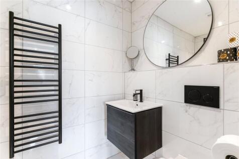 Bedroom Two En Suite