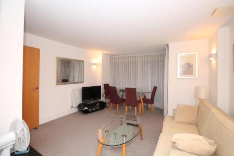 Turner House, Cassiliss Road, Canary Wharf E14 photo 5