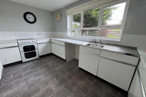 Kedleston Walk, Mansfield, Nottinghamshire, NG18 photo 3