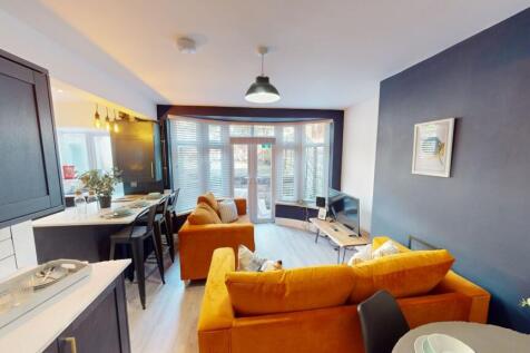Harrington Drive, Nottingham, Nottinghamshire, NG7 photo 5