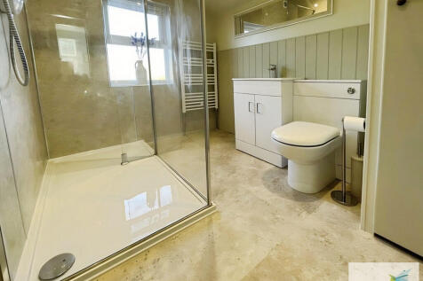 0d7b8415-Bathroom...