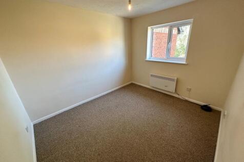 Kestrel Close, Hartford, PE29 photo 5
