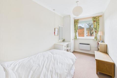 CAM02545G0-PR0536-STILL004