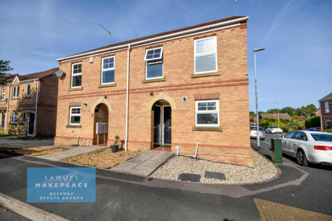 Three Bedroom Family Home with Garage, En-suite a