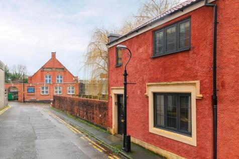 0O3PKN - External B.jpg