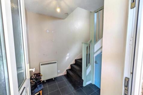 Entrance hall new.jpg