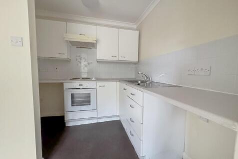 Chalet Court, Bordon, Hampshire, GU35 photo 5