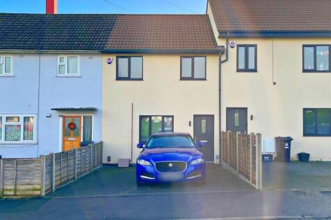 Front shot of property and driveway.jpg