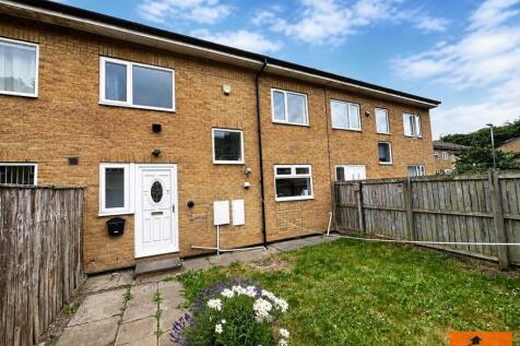 Three bed terraced house to let