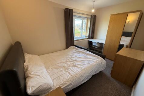 4 Bedroom House share- Middleton Boulevard NG8 1FX photo 4
