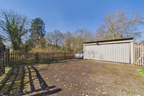 CAM01520G0-PR0355-STILL075.jpg