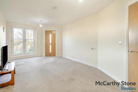 8676105-interior02.jpg