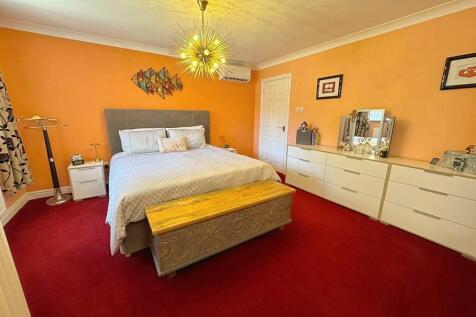 Facetune_11-07-20...